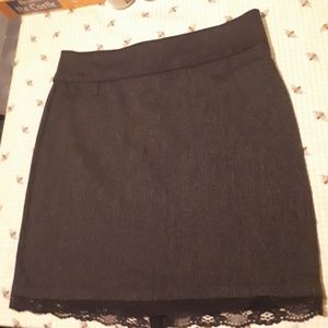 ‼️ Adorable Skirt with Lace Accent size 13